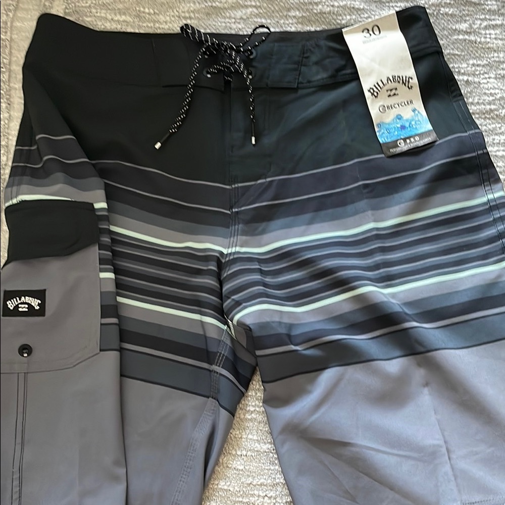 Billabong Black and Gray Gradient Board Shorts Quick-Dry